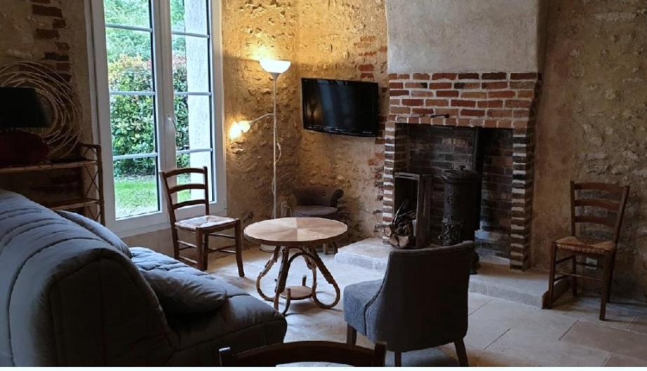 Gy-en-Sologne La Petite Maison Dans La Foret מראה חיצוני תמונה