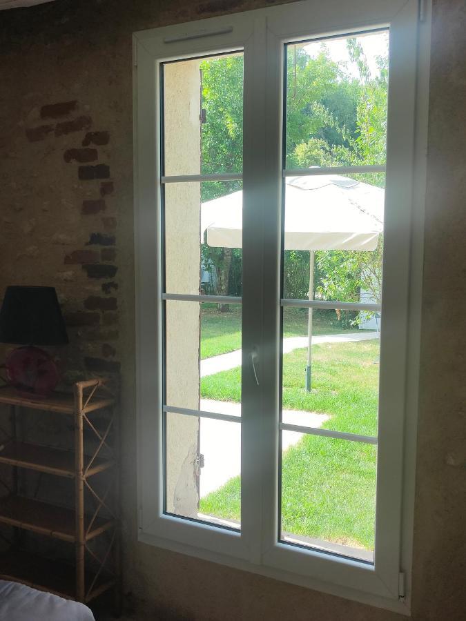 Gy-en-Sologne La Petite Maison Dans La Foret מראה חיצוני תמונה